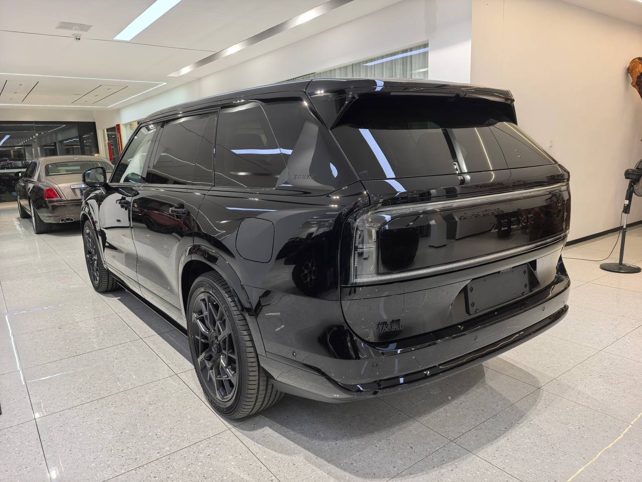 ZEEKR 9X Ultra版